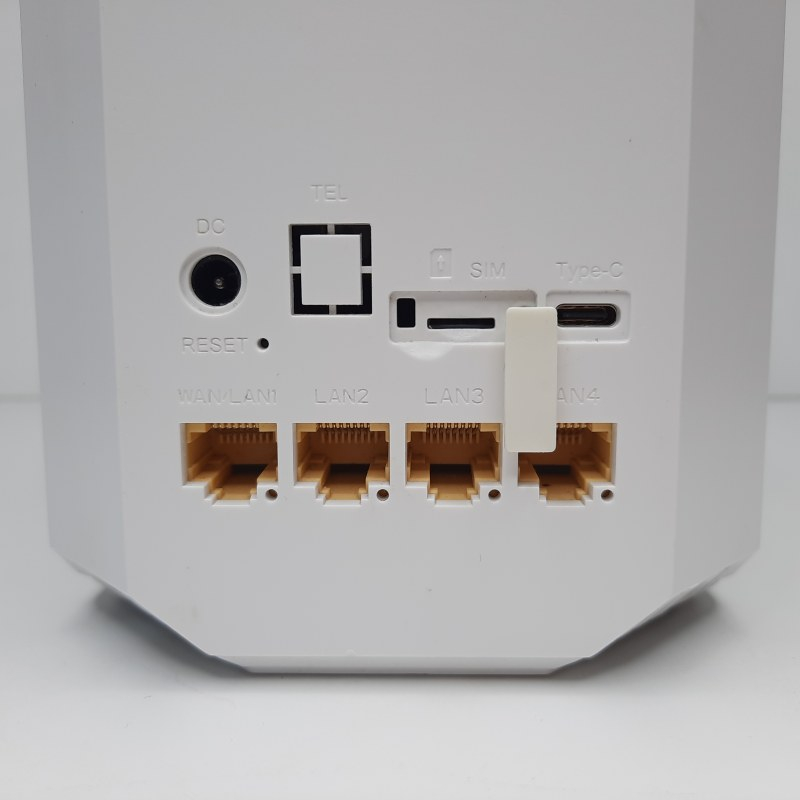 مودم 5G رومیزی ZLT X28 با پشتیبانی از همه سیمکارتهای ایران، وایفای 6، سرعت دانلود 4 گیگابیت بر ثانیه، قابلیت تجمیع باند، پنل سوپر ادمین دائمی، اتصال USB Type-C و LAN - Image 6