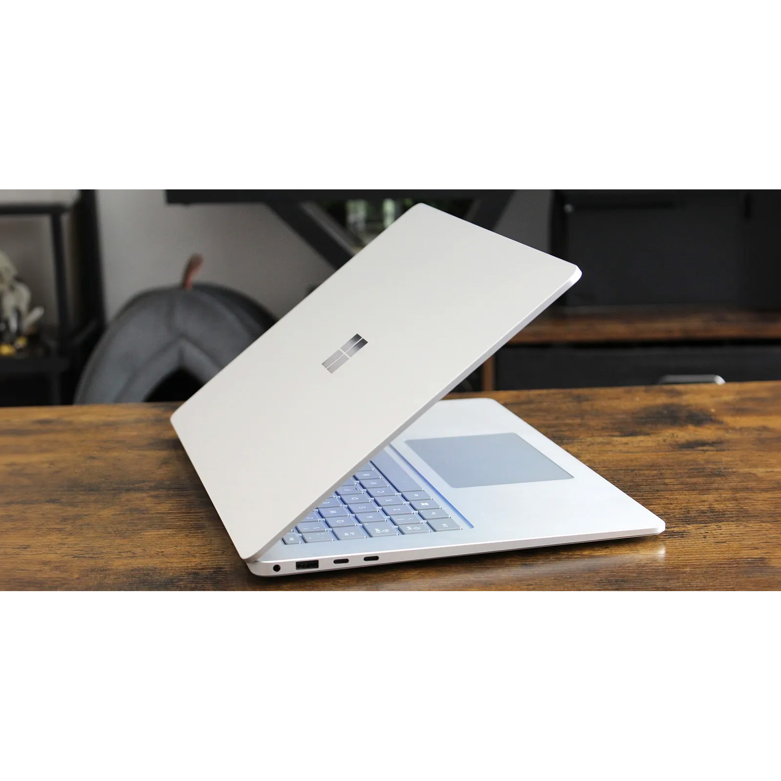 لپتاپ مایکروسافت مدل Surface Laptop 7 Copilot Plus PC با پردازنده Snapdragon X Plus، رم LPDDR5x 16GB، حافظه SSD با ظرفیت 256GB، نمایشگر لمسی 13.8 اینچ PixelSense Flow با نرخ بهروزرسانی 120Hz، دارای نور پسزمینه کیبورد - Image 14