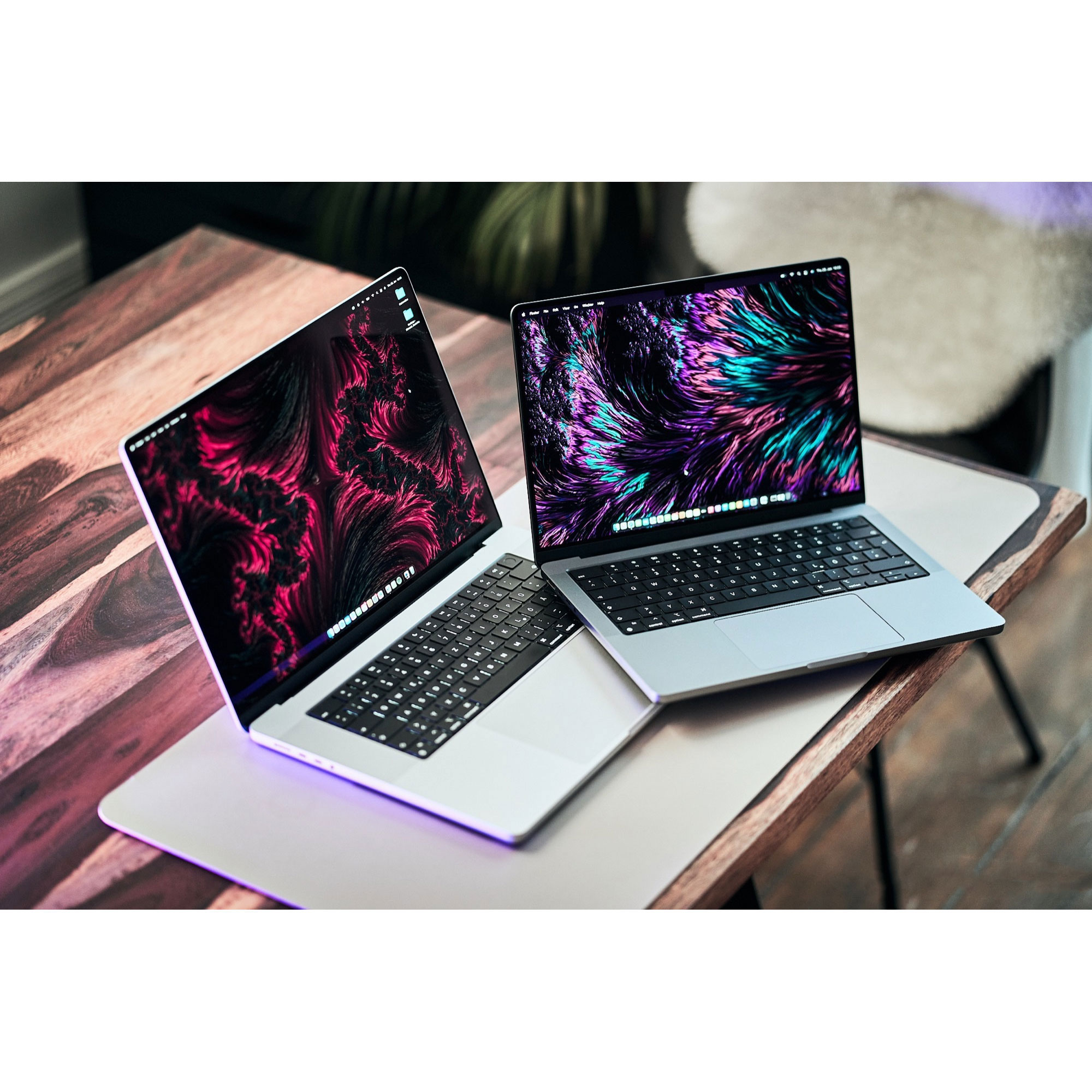 لپ تاپ 16.2 اینچی اپل مدل MacBook Pro MGEE4 2026 LLA-M5 Max-48GB RAM-2TB SSD-Retina 120Hz - Image 13